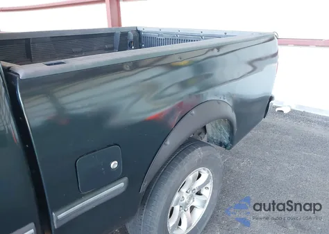 2001 Toyota Tundra Sr5 V8 z USA, uszkodzony, nr VIN 5TBBT44101S211801